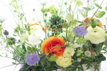 お届け商品　春のお花のアレンジメント「越智花店」（愛媛県松山市の花屋）のギャラリー写真